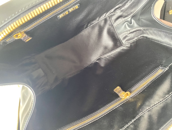 スーパーコピーブランドバッグ角部分ディテール